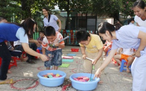 Nhọc nhằn dạy con tự kỷ !